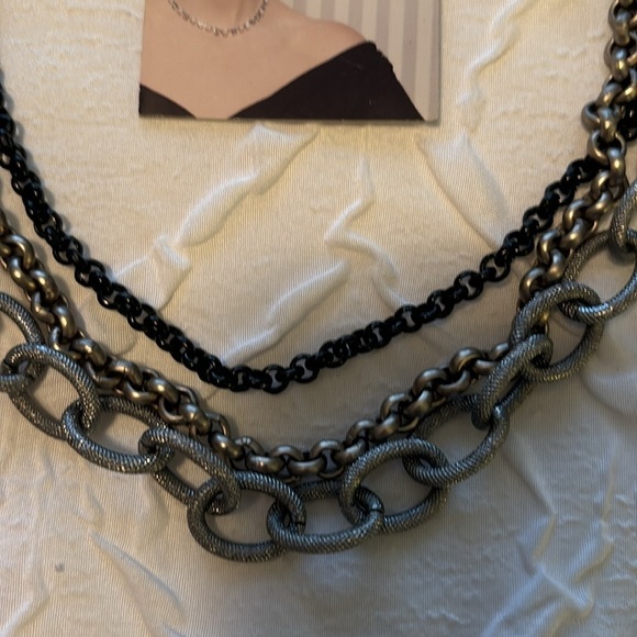 Sabika 3-chain Necklace - Picture 2 of 5